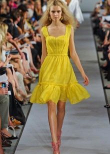 pink shoes to yellow dress