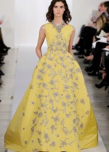 Jewelry for a yellow dress