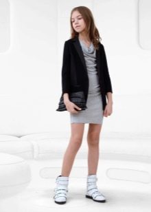 Knitted dress for teenage girls for every day