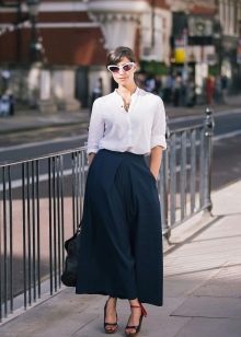 wide long skirt in urban style