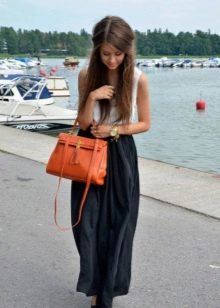 how to wear a summer black maxi skirt