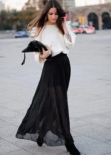Jupe longue pour les filles avec une silhouette de type poire