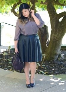 A-line leather skirt for a girl with a figure like Apple