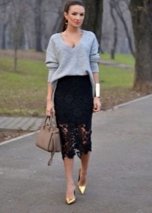 oversized lace pencil skirt
