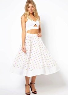 Mid-length flying skirt