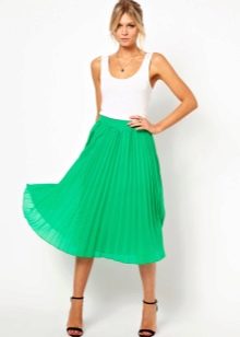 Lightweight flying skirt in bright color