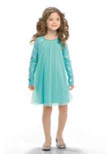 Loose dress for a girl of 5 years