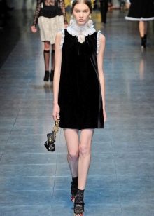 Velor dress with halter neckline