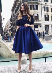 jupe midi bleu marine bouffante