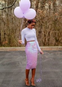 Shiny pencil skirt