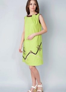 Light green dress with sandals