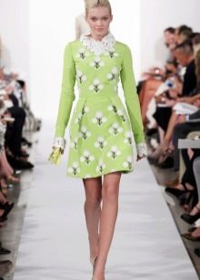 Light green dress in combination with a white print