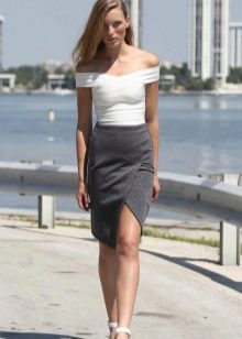 Gray pencil skirt with a slit in the front for girls with an inverted triangle type