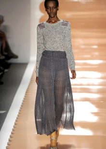 jupe en mousseline gris clair