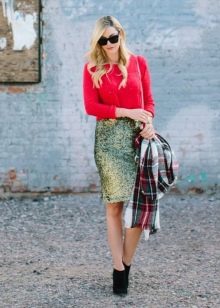High-waisted party pencil skirt