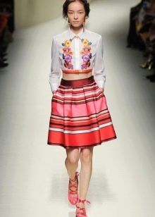 mid-length skirt with different stripes