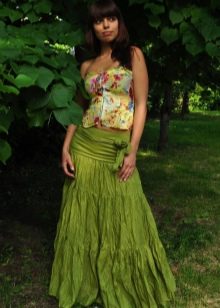 crinkled elastic skirt