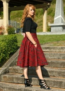 Fluffy skirt sun below the knee