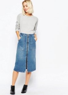 Slit Skirt and Sweatshirt