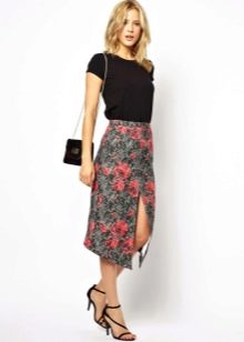 Summer skirt with a floral slit
