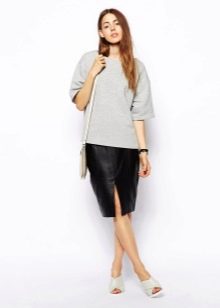 Slit leather skirt