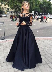Skirt sun to the floor in combination with a lace top