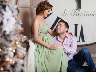 Green dress for a photo shoot of pregnant women