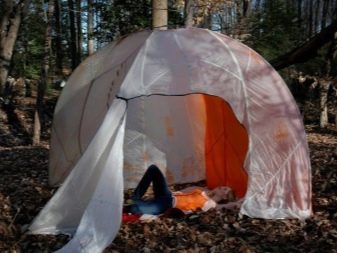 Dress tent