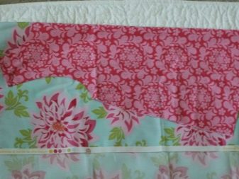 Cutting dresses for girls 1-3 years old on the main fabric