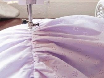 Overcasting the edges of the lining