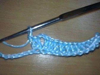 Knitting a yoke on a dress for a girl under one year old - step 1