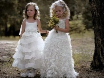 Gorgeous wedding fluffy dress to the floor for girls