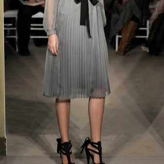 Shoes with bows for the Gatsby dress