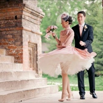 Dude-style dress with white petticoat