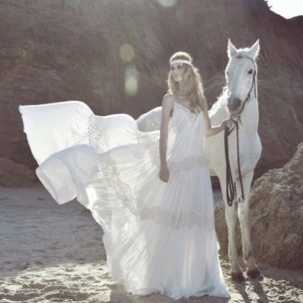 Boho dress with guipure