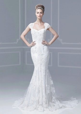 Lace wedding dress