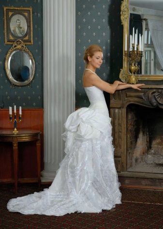 Wedding dress with a cinch train
