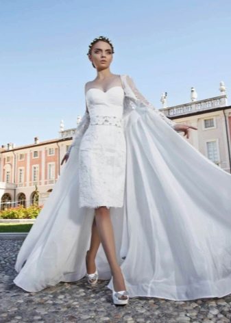 Convertible wedding dress with detachable cape