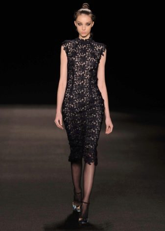Short evening dress by Monique Lulier