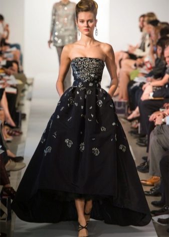Evening dress with embroidery