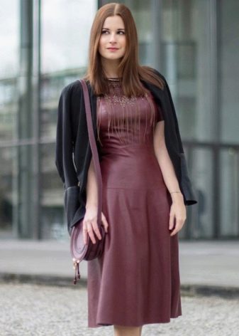 Casual version of the Marsala color dress
