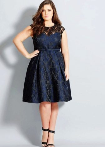 Medium length dress for overweight, made of dense material, hiding the belly