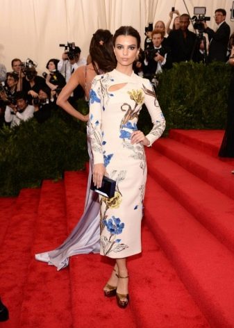 Accessories (handbag and shoes) for a Chinese-style dress
