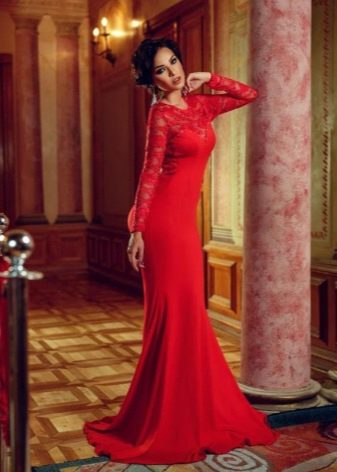 Red long bodycon dress with guipure sleeves