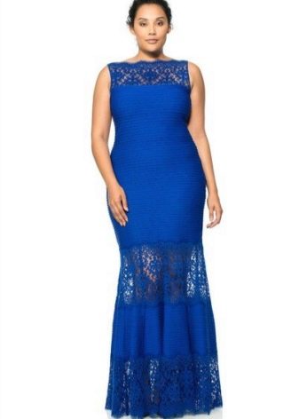 Beautiful floor-length dress for full