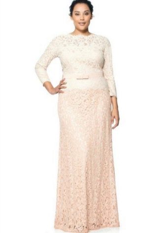 Beautiful floor-length dress for full