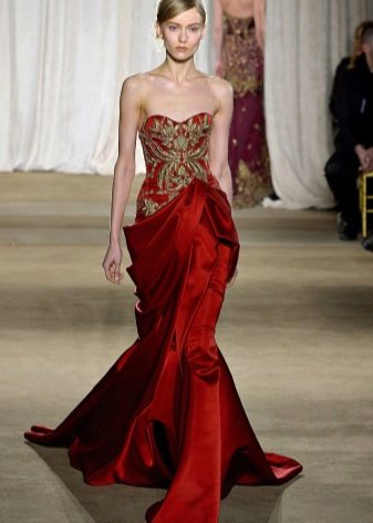 Cherry dress with contrasting embroidery