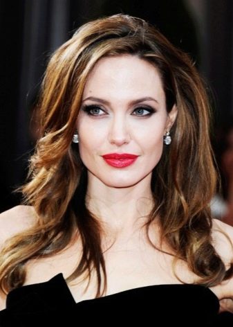 Red lipstick for women of color type Winter
