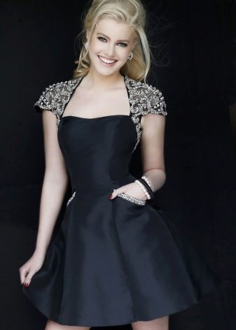 Hairstyle for babydoll dress