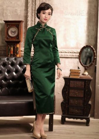 Green midi qipao dress with side slits